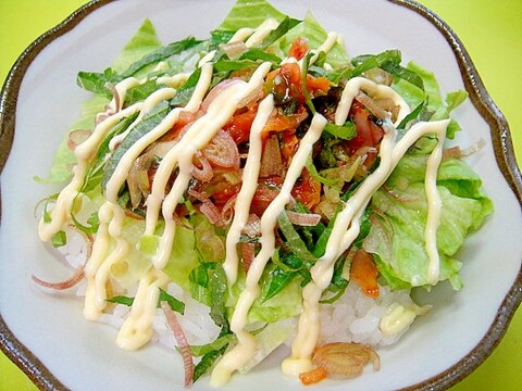 大葉とミョウガの乗せて☆レタスキムチ丼